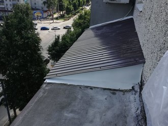 Кровля над балконом